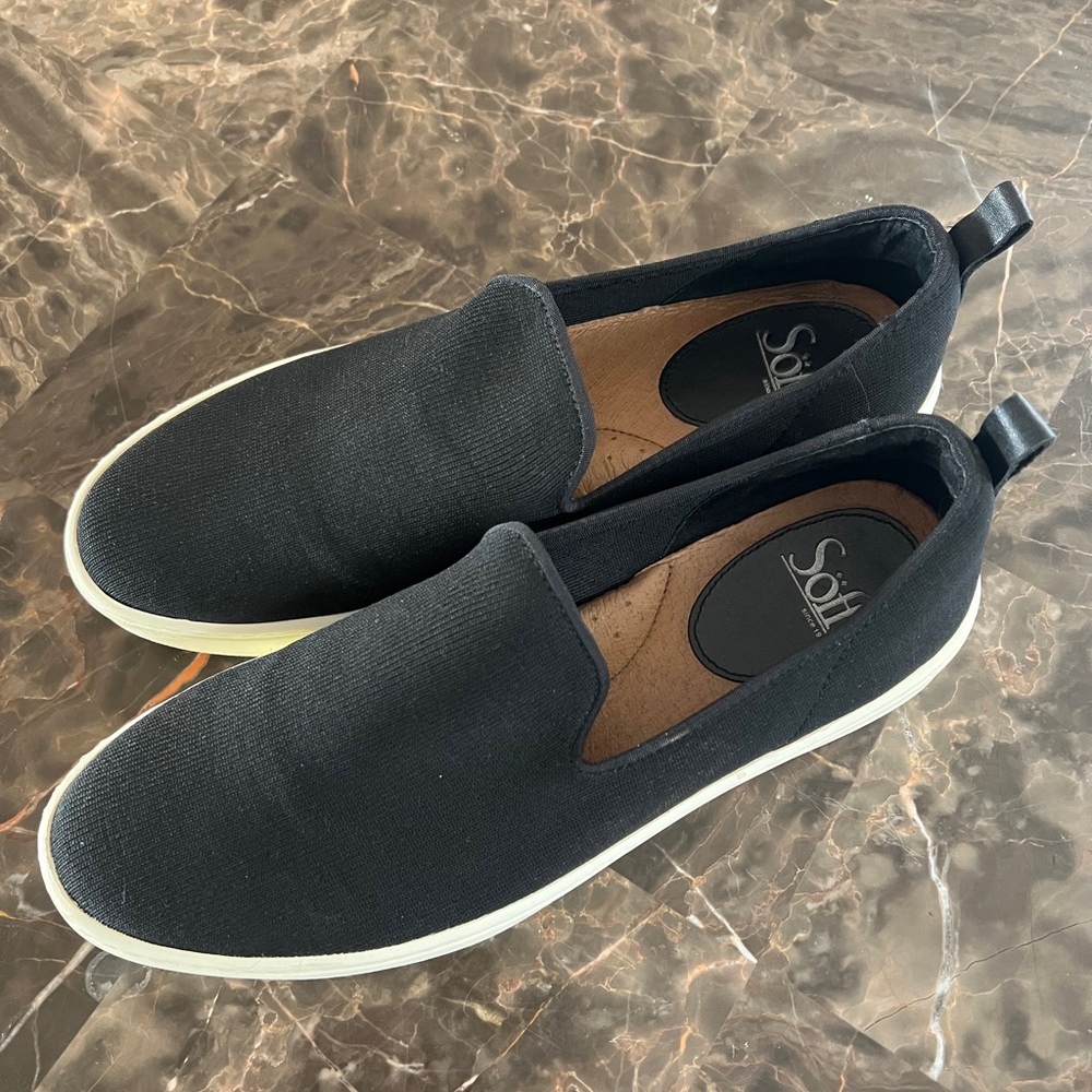 Sofft Womens Black Slip On Sneakers size 9